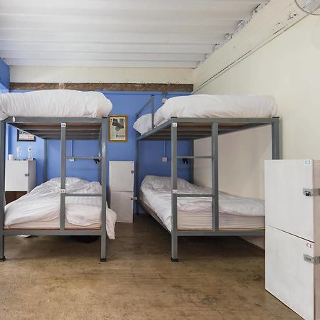 Fun Wan Hostel Bangkok Dış mekan fotoğraf