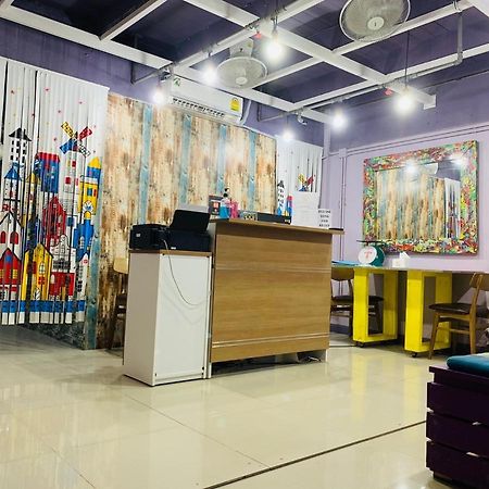 Fun Wan Hostel Bangkok Dış mekan fotoğraf
