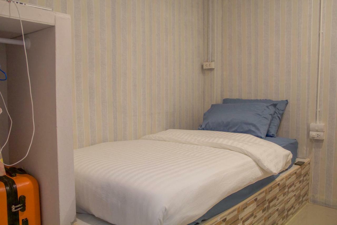 Fun Wan Hostel Bangkok Dış mekan fotoğraf