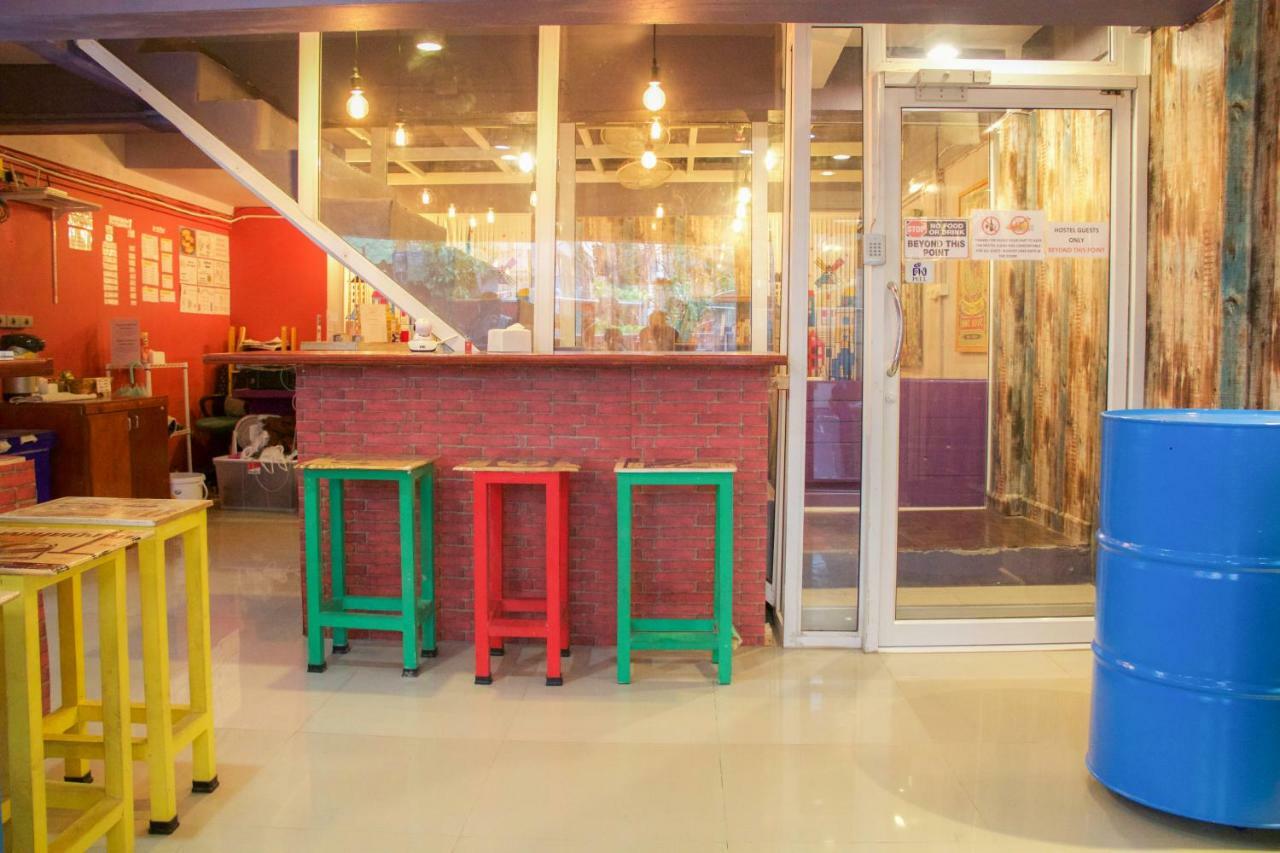 Fun Wan Hostel Bangkok Dış mekan fotoğraf