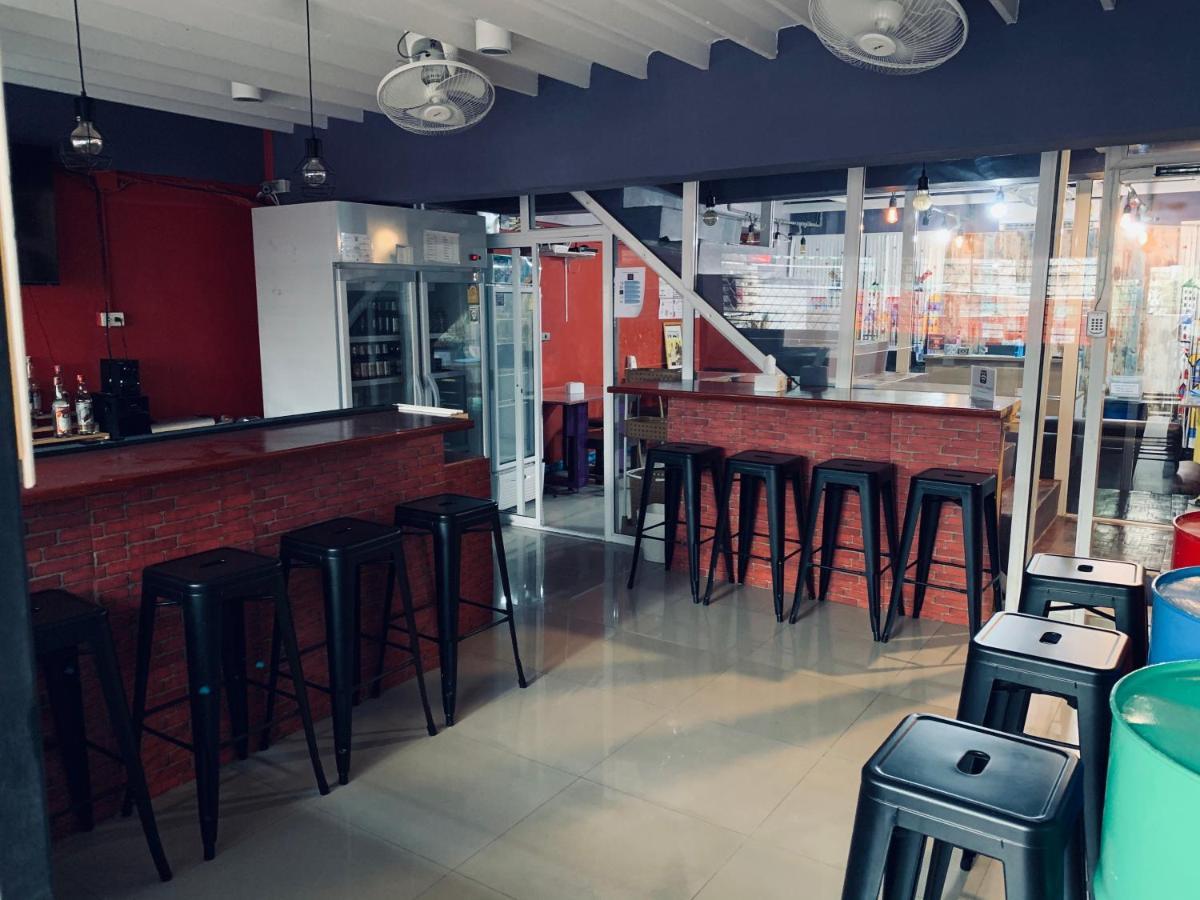 Fun Wan Hostel Bangkok Dış mekan fotoğraf