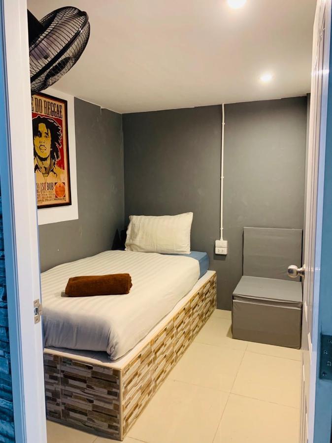 Fun Wan Hostel Bangkok Dış mekan fotoğraf