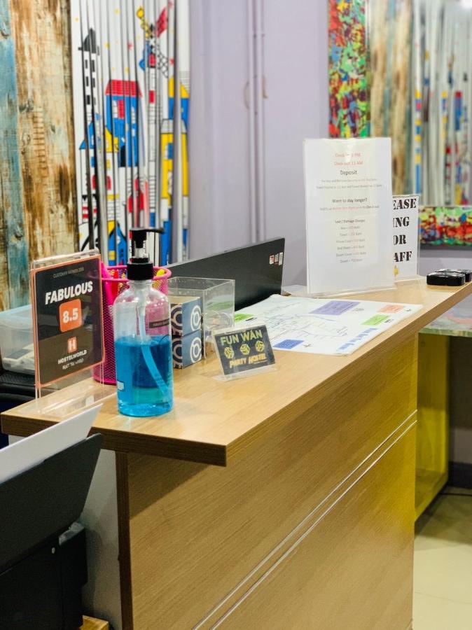 Fun Wan Hostel Bangkok Dış mekan fotoğraf